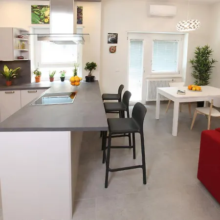 Appartamento Turistico Laura Apartment