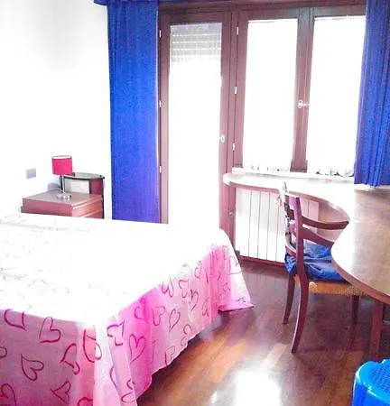 Appartamento Turistico Laura Apartment *