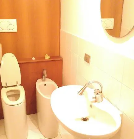 Appartamento Turistico Laura Apartment *