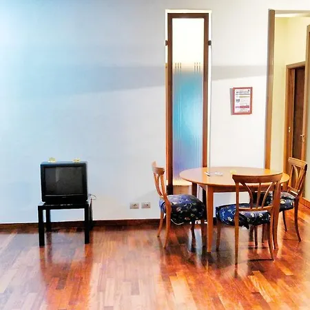 Apartment Appartamento Turistico Laura *